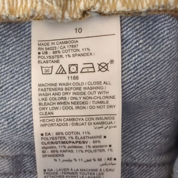 Old Navy Light Blue High-Waisted Jean Shorts with Distressed Hem - Picture 5 of 5